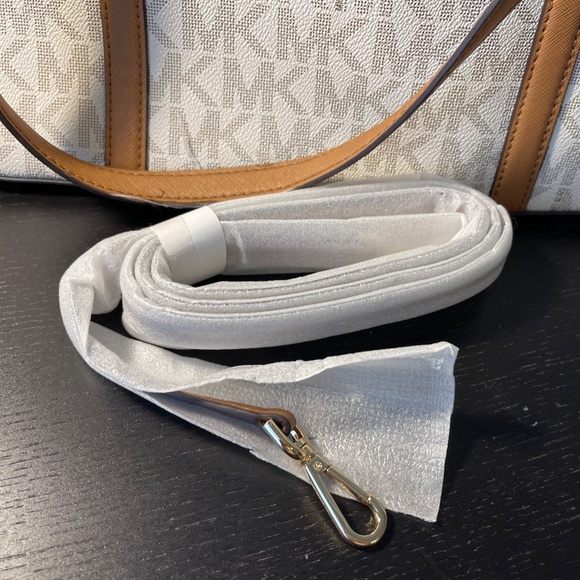 Michael Kors Laptop Bag - Picture 3 of 5